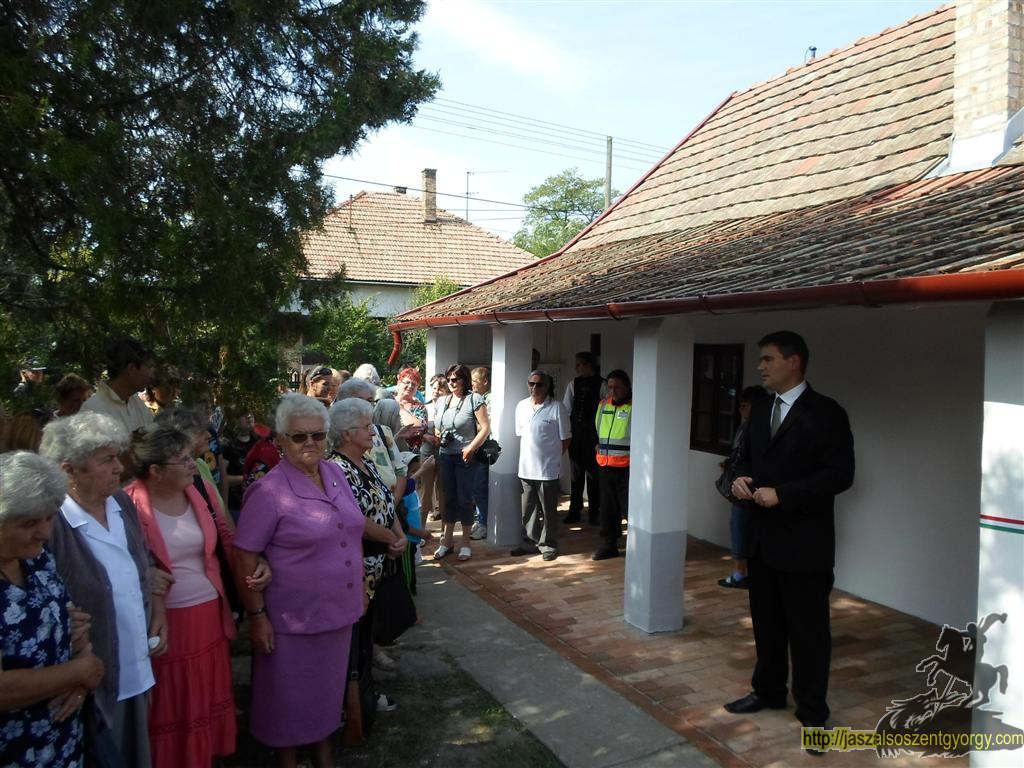 SAM_3717 (Large).JPG