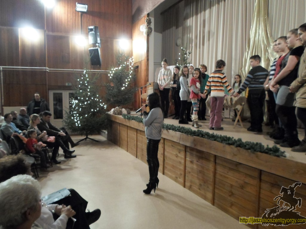 mindenki_karacsony_10.JPG