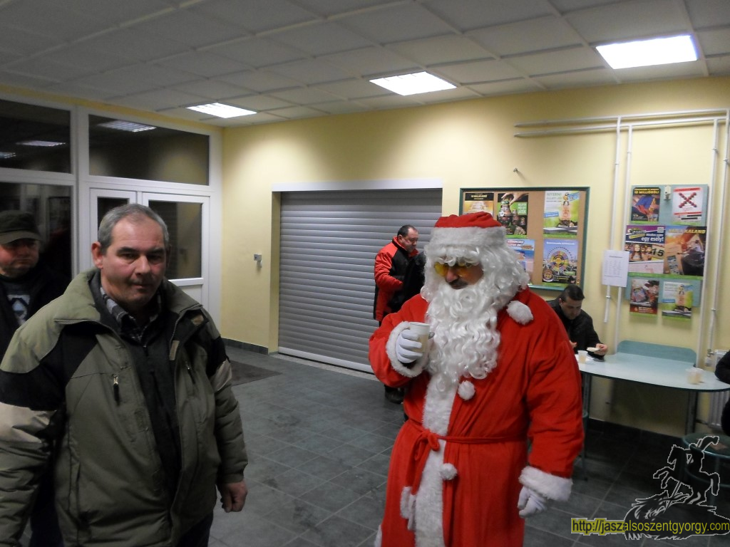 mindenki_karacsony_20.JPG