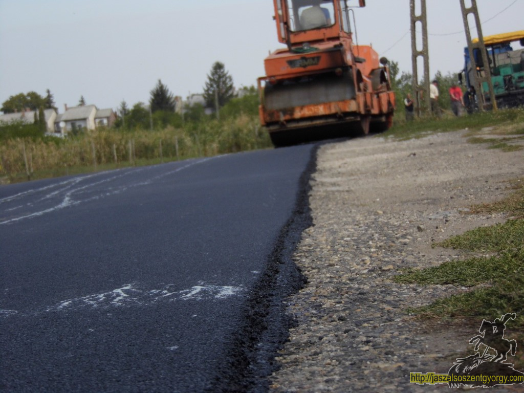 aszfaltburkolat_10.JPG